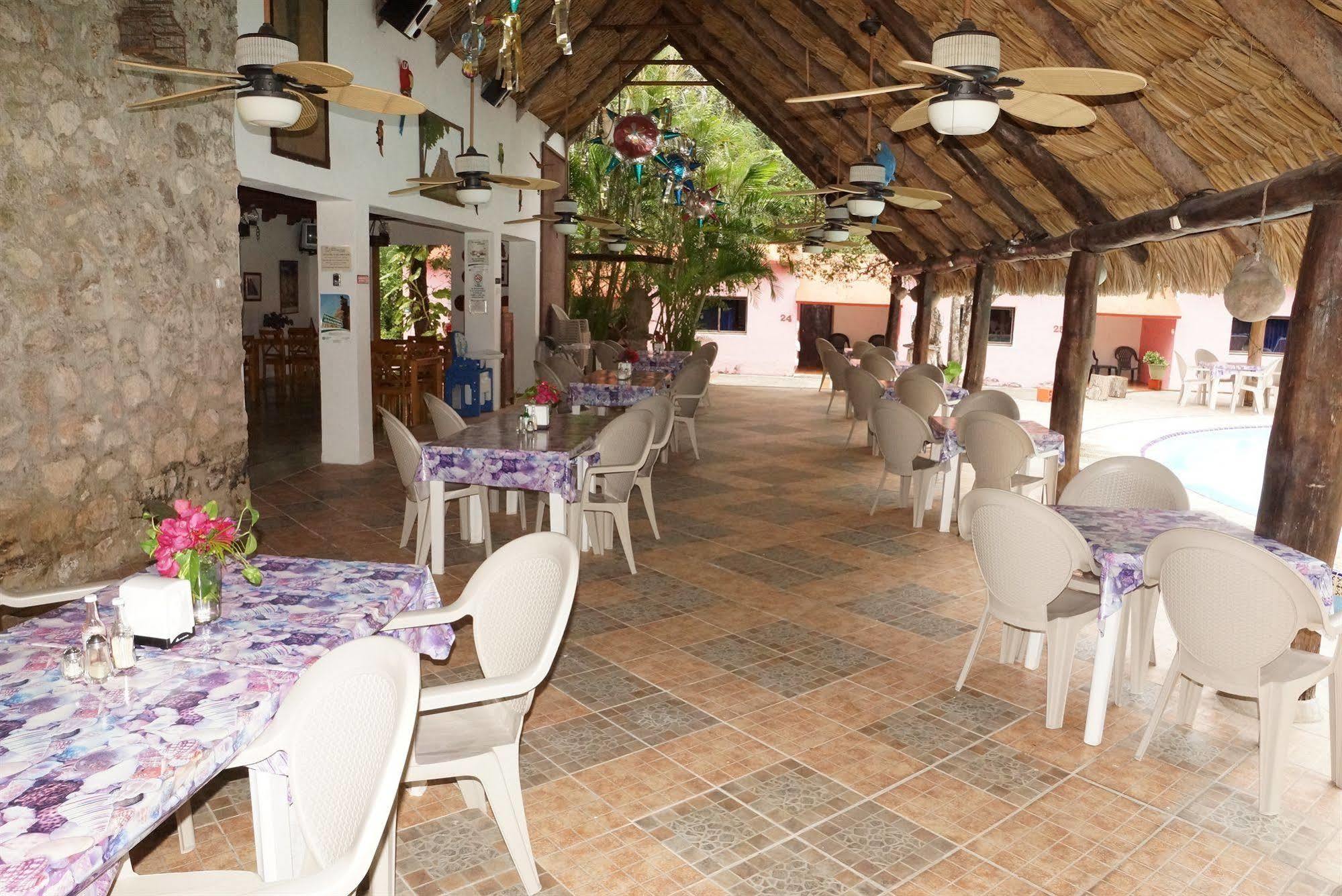 Hotel Doralba Inn Chichen Exterior photo